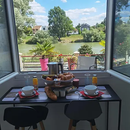 Les Pingouins De La Marne 2 فندق مبيت وإفطار لو بيرو سور مارن